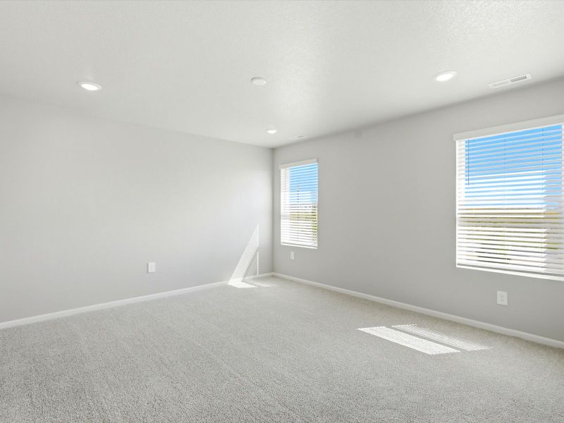Spacious, unfurnished interior of a new home in Lorson Ranch: The Trail Collection, Colorado Springs (Image 12).