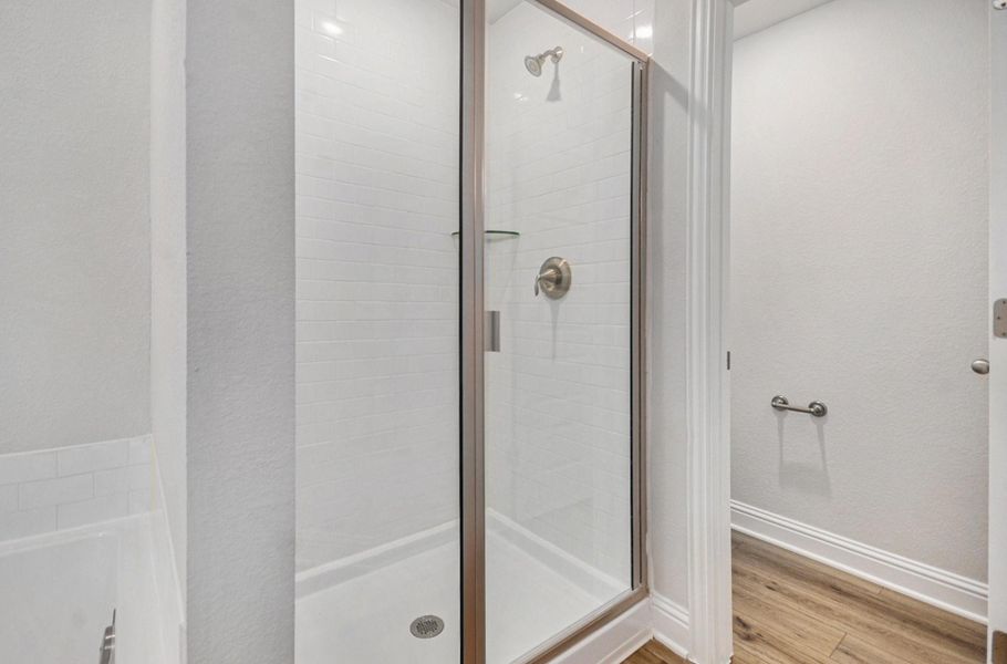 *STOCK PHOTO - COLORS & FEATURES MAY VARY *STOCK PHOTO - COLORS & FEATURES MAY VARY