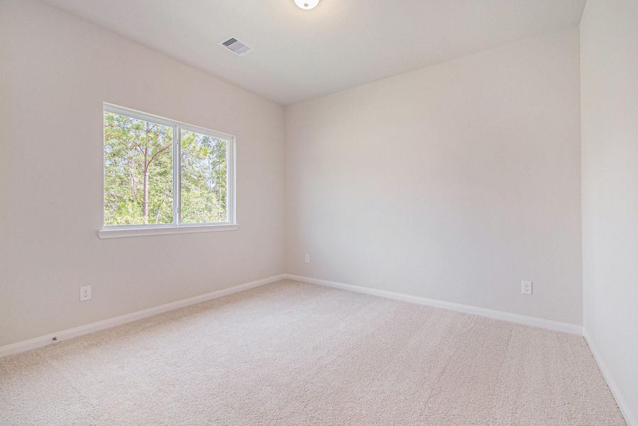 Spacious, unfurnished interior of a new home in Oakwood Ranch, Willis (Image 29).