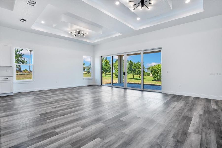 Spacious, unfurnished interior of a new home in , Lake Alfred (Image 18).