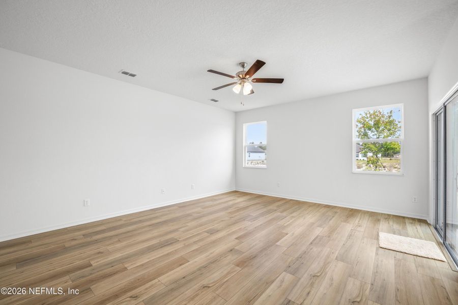 Spacious, unfurnished interior of a new home in Westport Landing, Jacksonville (Image 47).