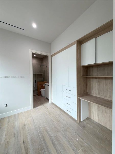 Spacious, unfurnished interior of a new home in , Fort Lauderdale (Image 20). Spacious, unfurnished interior of a new home in , Fort Lauderdale (Image 20).