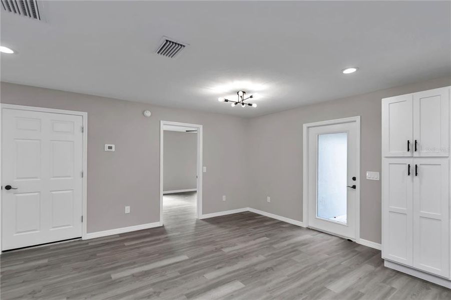 Spacious, unfurnished interior of a new home in , Ocala (Image 22).