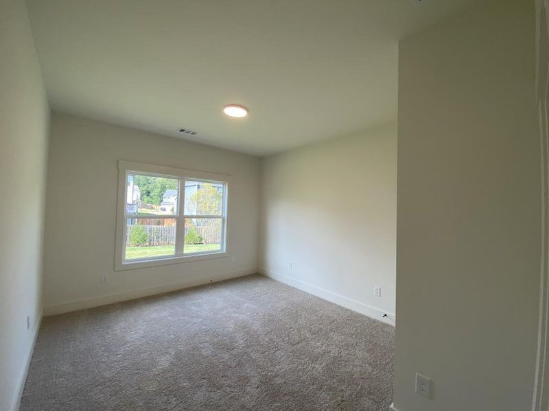 Spacious, unfurnished interior of a new home in Hillshire, Cumming (Image 25).