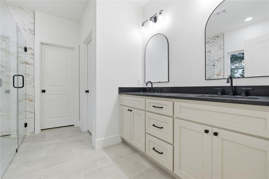 Furnished interior view inside a new home in , Greenville (Image 15).