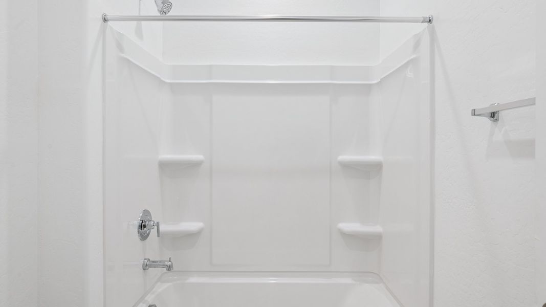 Representative interior finishes for a home built from the Ibis by D.R. Horton in Elena Trails, Maricopa (Image 11).