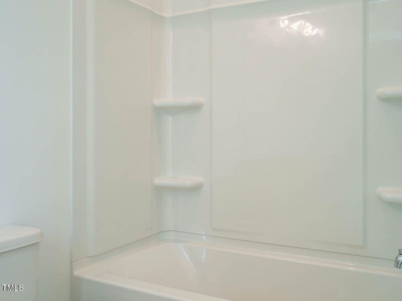 028-1280x960-bathroom