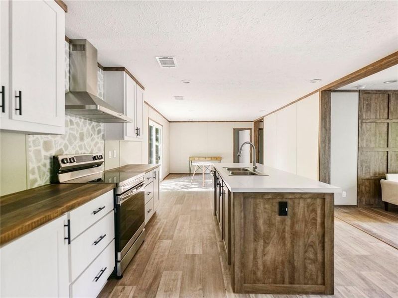 Furnished interior view inside a new home in , Clarkesville (Image 17).