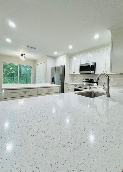 Furnished interior view inside a new home in , Lakeland (Image 9).