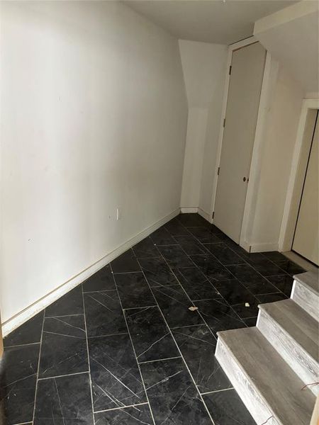 Spacious, unfurnished interior of a new home in , Dallas (Image 18).