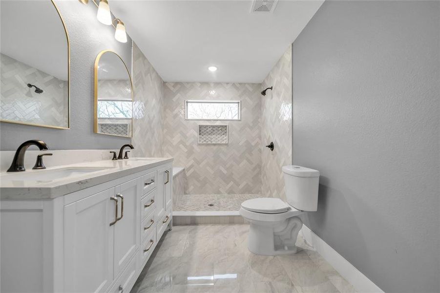 Furnished interior view inside a new home in , Kemp (Image 9).