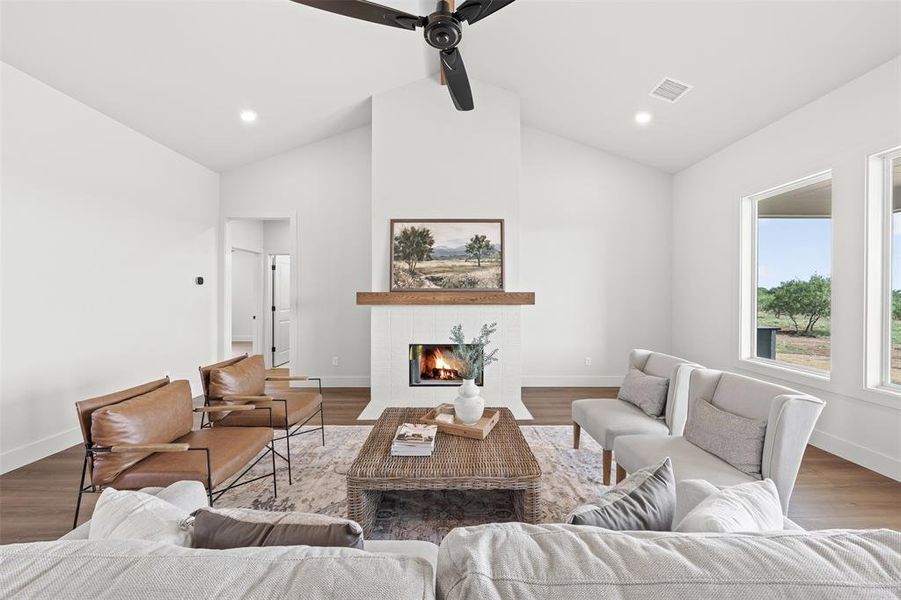 Furnished interior view inside a new home in , Temple (Image 19).