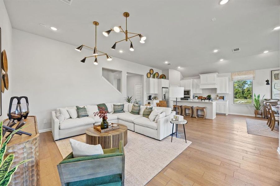 12-web-or-mls-722-tinsley-mdws-dr