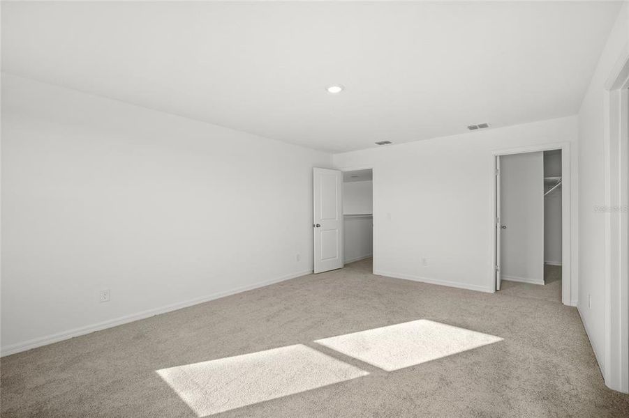 Spacious, unfurnished interior of a new home in , Kissimmee (Image 39).