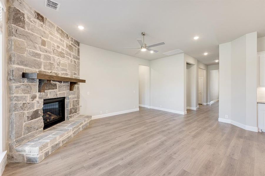 Spacious, unfurnished interior of a new home in The Lakes at Parks of Aledo, Aledo (Image 21).