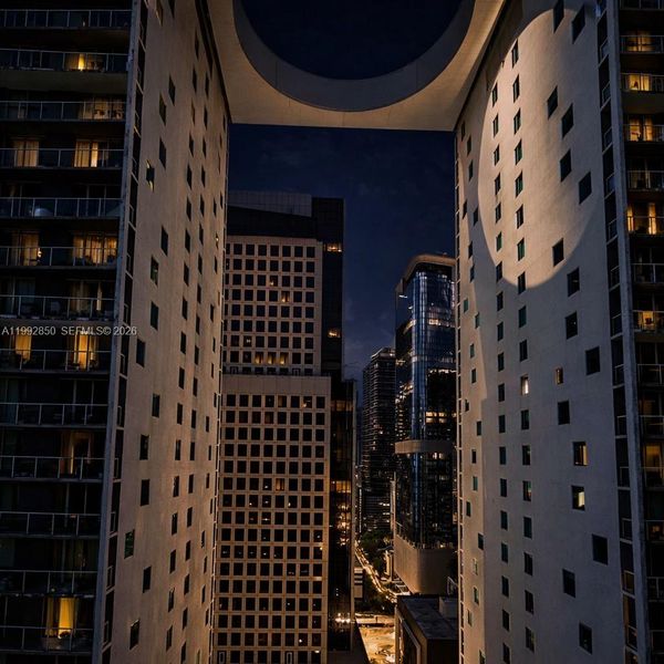 Condo located in Miami, FL showcasing its design and architecture (Image 28).