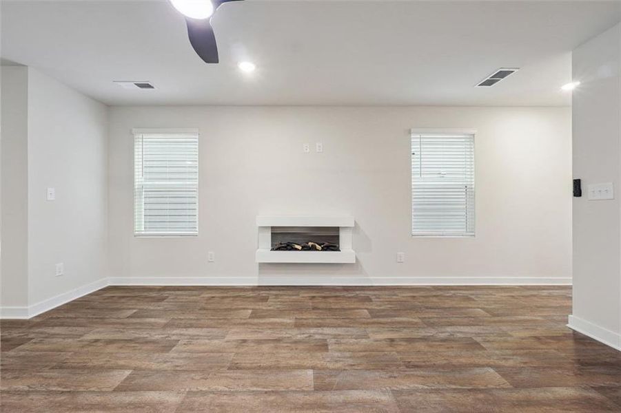 Spacious, unfurnished interior of a new home in The Enclave at Stonewall Station, Union City (Image 9).