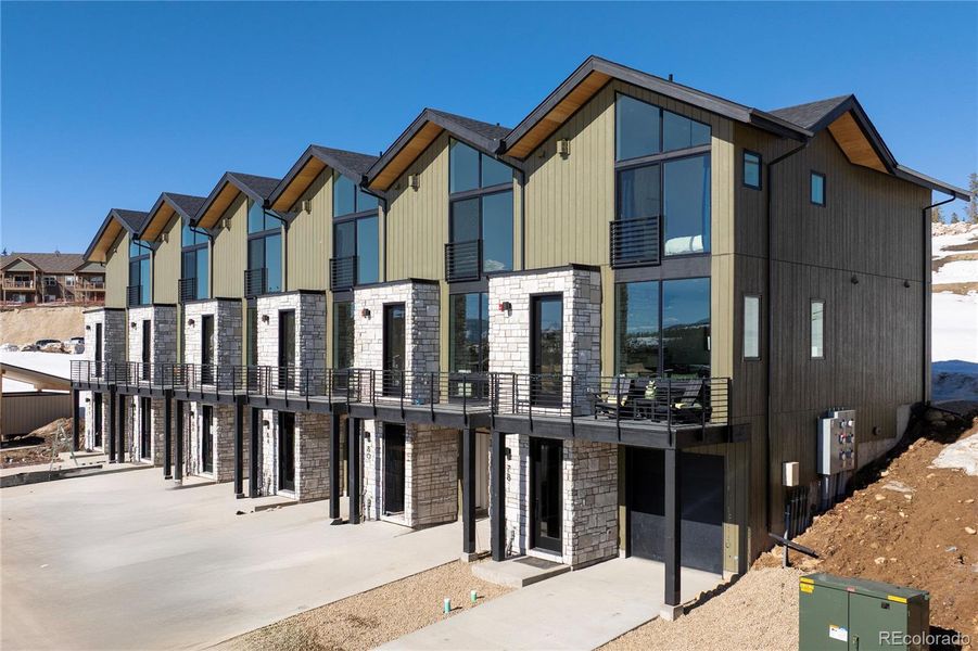 Image 44 of a home in .