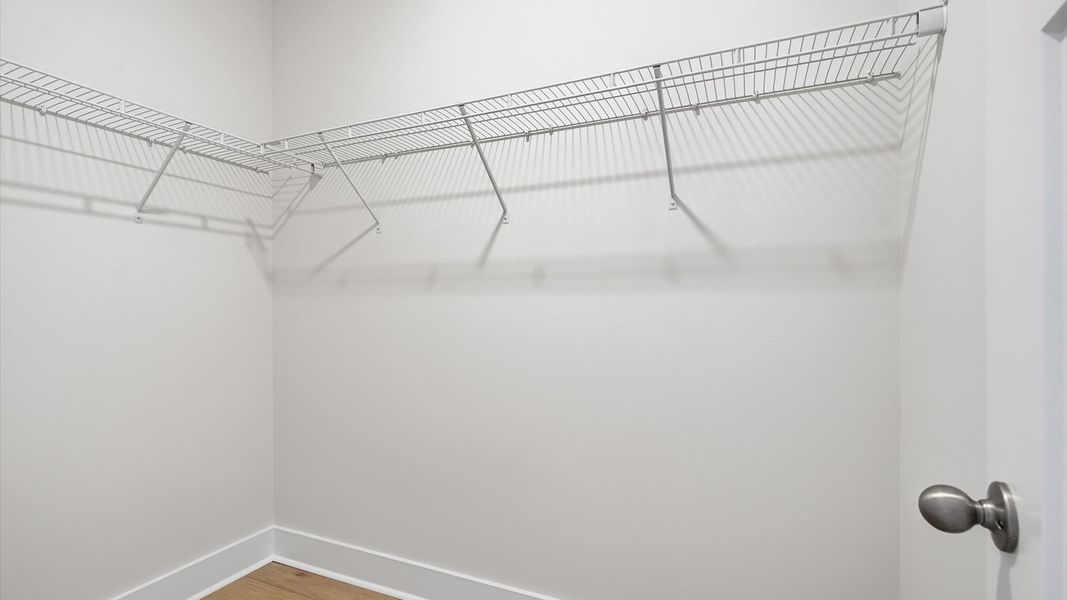 Walk-in Closet Walk-in Closet