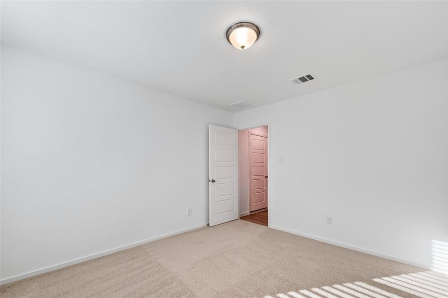 Spacious, unfurnished interior of a new home in Rollingbrook Estates, Baytown (Image 16). Spacious, unfurnished interior of a new home in Rollingbrook Estates, Baytown (Image 16).