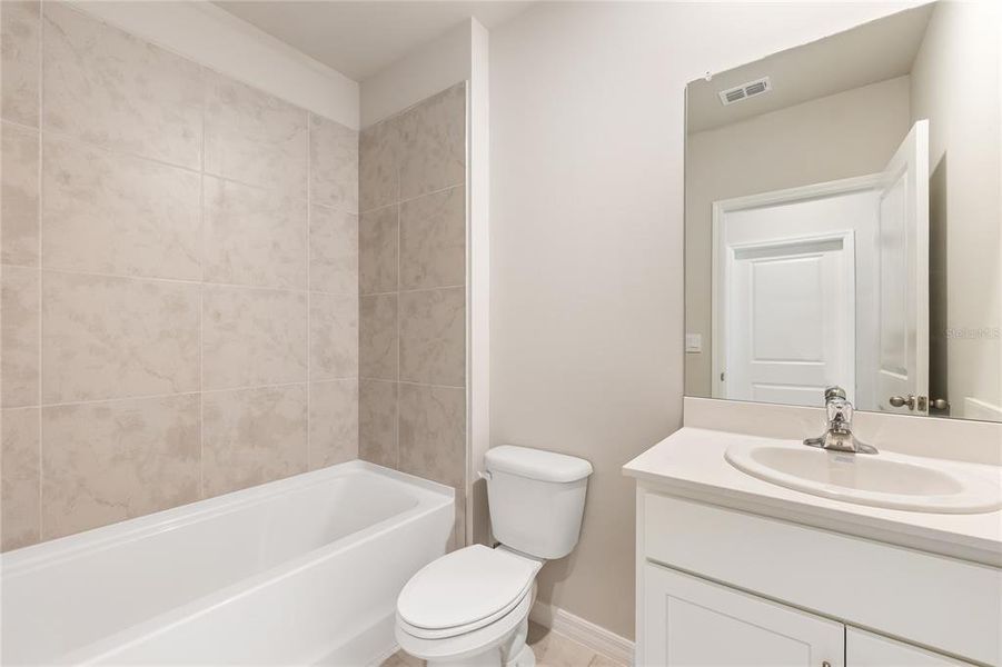 Furnished interior view inside a new home in Sea Cove, Punta Gorda (Image 8). Furnished interior view inside a new home in Sea Cove, Punta Gorda (Image 8).