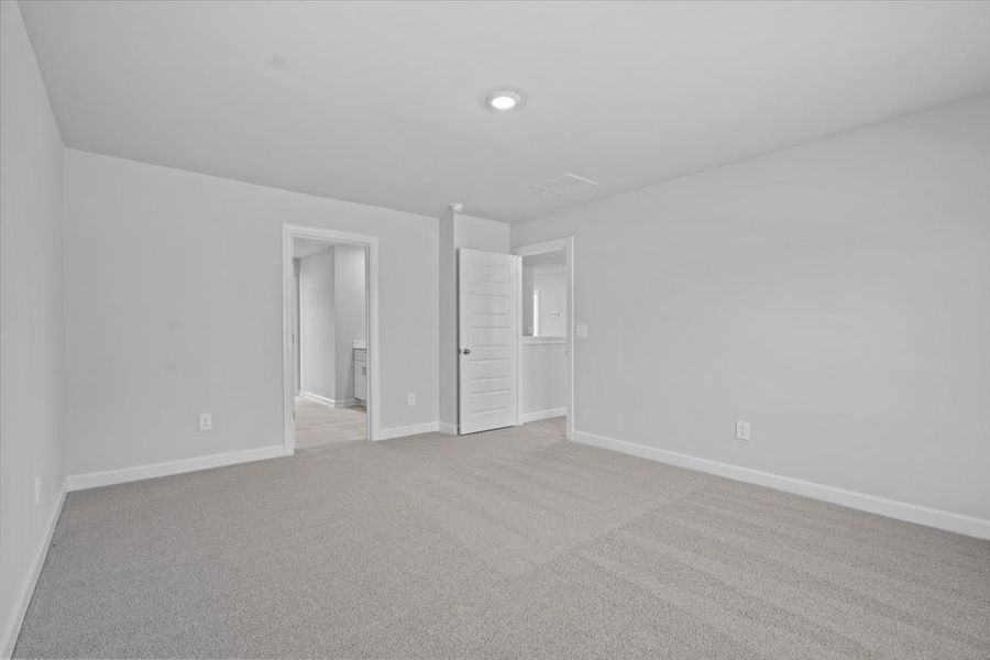 Spacious, unfurnished interior of a new home in Collier Ridge, Moore (Image 18). Spacious, unfurnished interior of a new home in Collier Ridge, Moore (Image 18).