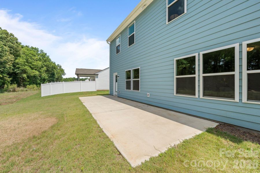 Large concrete pad for entertaining Large concrete pad for entertaining