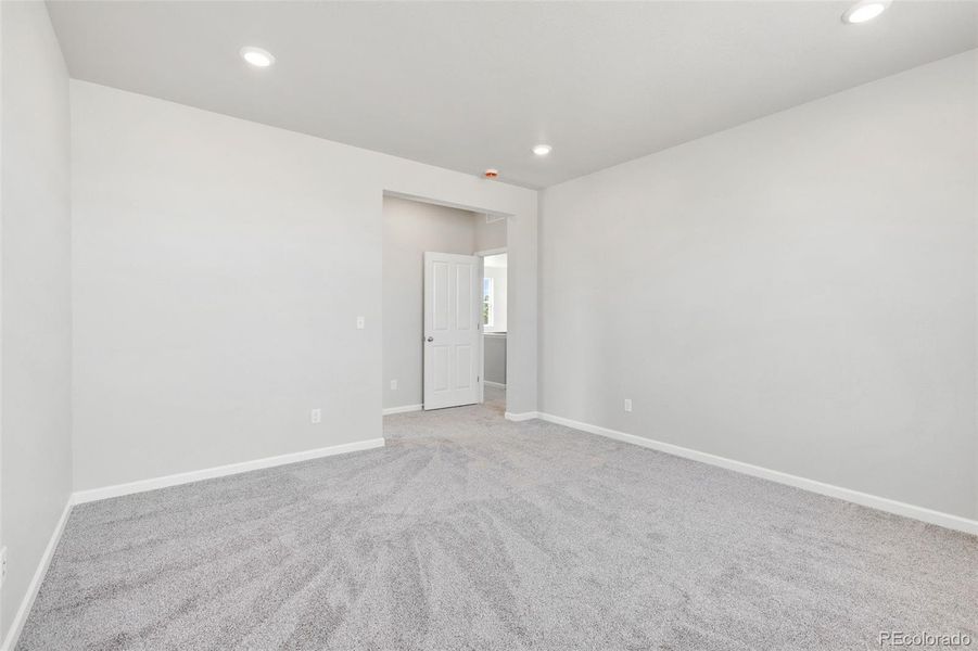 Spacious, unfurnished interior of a new home in Cherry Meadows, Brighton (Image 18).