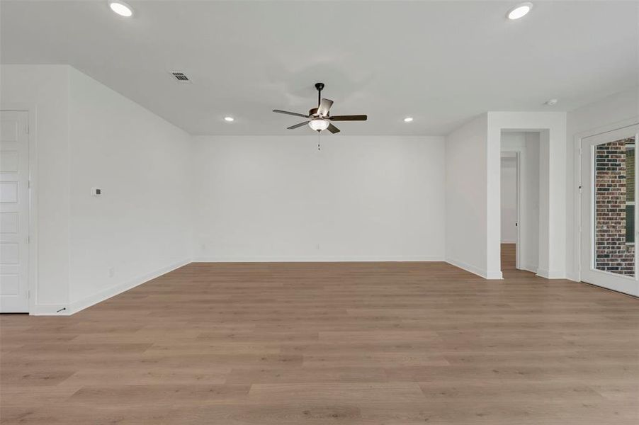 Spacious, unfurnished interior of a new home in Elements at Viridian - Traditional Series, Arlington (Image 29). Spacious, unfurnished interior of a new home in Elements at Viridian - Traditional Series, Arlington (Image 29).