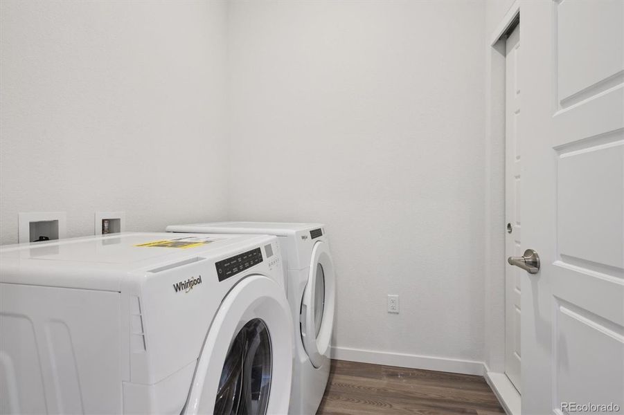 Furnished interior view inside a new home in Condo Collection at Grand Vue at Interlocken, Broomfield (Image 5). Furnished interior view inside a new home in Condo Collection at Grand Vue at Interlocken, Broomfield (Image 5).