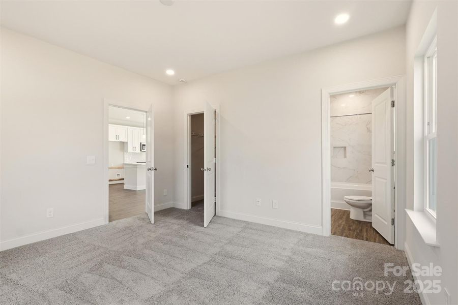 Spacious, unfurnished interior of a new home in , Granite Falls (Image 26).