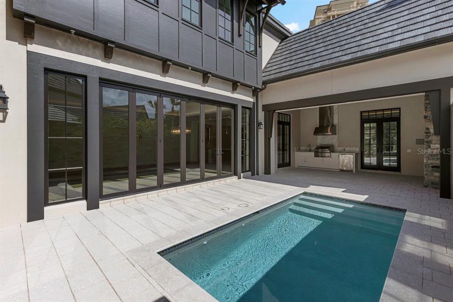 Exterior details and patio area of a home in , Orlando (Image 3).