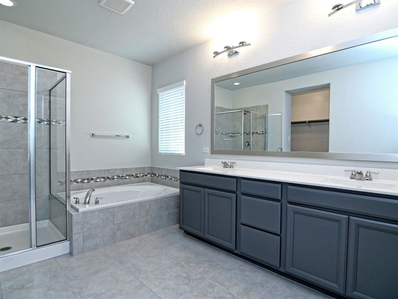 The Clairmont - Owner's Bath