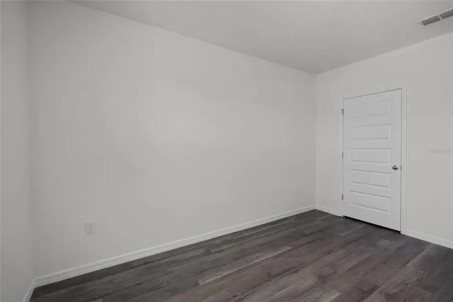 Spacious, unfurnished interior of a new home in Harmony at Lake Eloise, Winter Haven (Image 11). Spacious, unfurnished interior of a new home in Harmony at Lake Eloise, Winter Haven (Image 11).