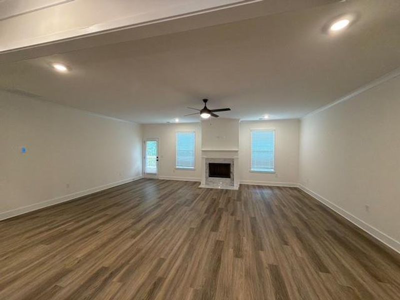 Spacious, unfurnished interior of a new home in Tuscany Hills, Douglasville (Image 19).