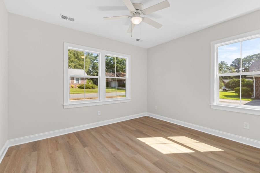 Spacious, unfurnished interior of a new home in , Summerville (Image 21).