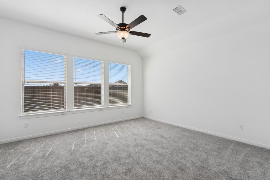 Spacious, unfurnished interior of a new home in Brookewater 45' Homesites, Rosenberg (Image 15).