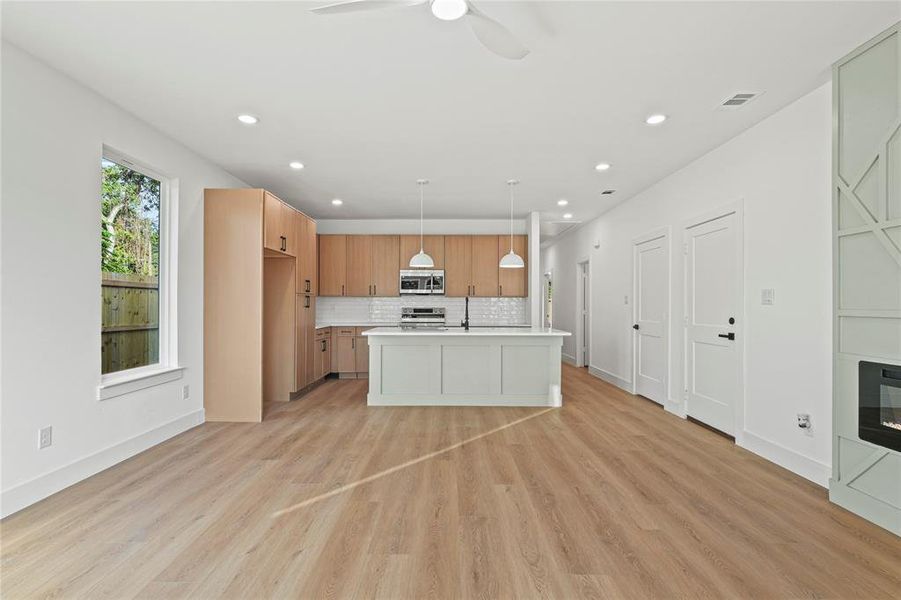 Image 21 of a home in .