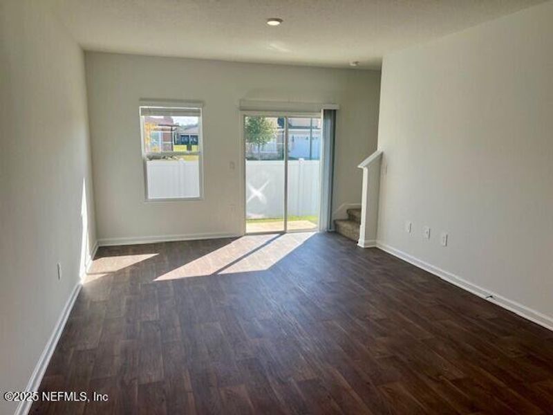 Spacious, unfurnished interior of a new home in Corsair, Middleburg (Image 19).