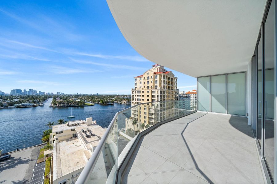 Condo located in Fort Lauderdale, FL showcasing its design and architecture (Image 19).