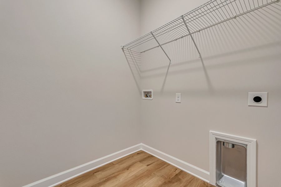 Spacious, unfurnished interior of a new home in Blossom Grove, Crestview (Image 21).