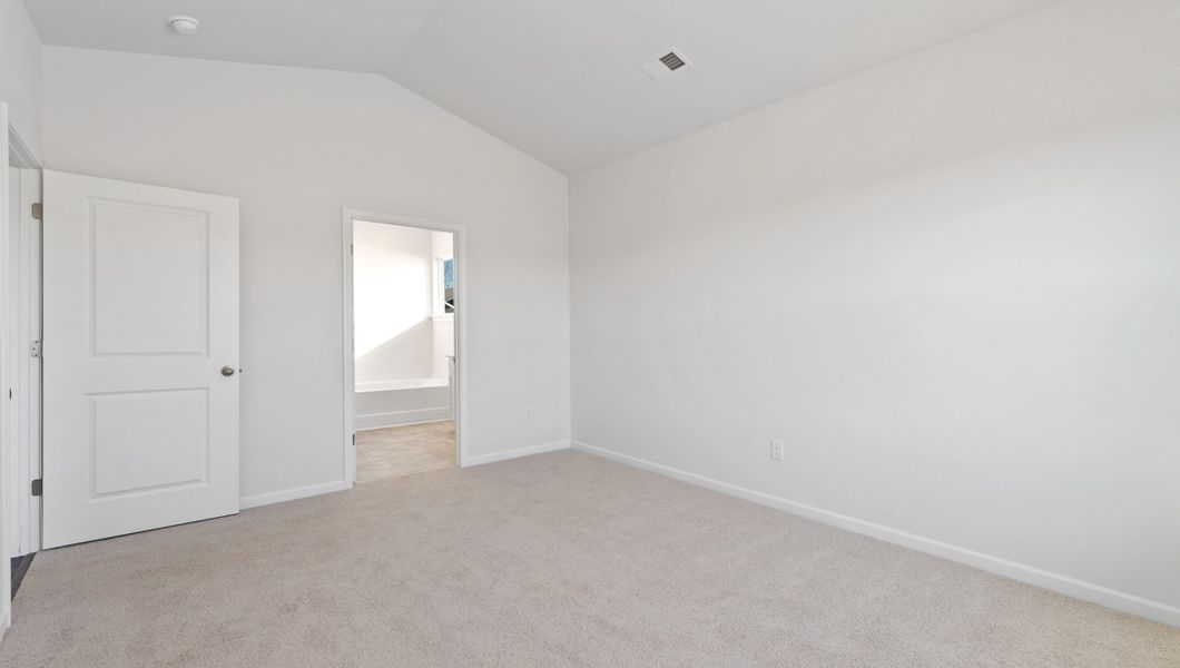 Spacious, unfurnished interior of a new home in Sage Grove, Lyman (Image 22).