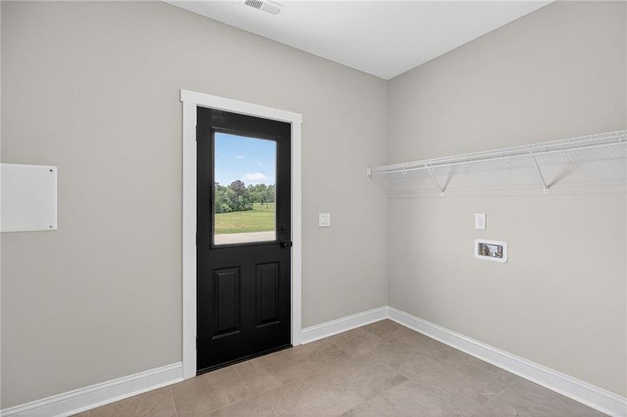 Spacious, unfurnished interior of a new home in The Meadows at Lake Circle, Buchanan (Image 45).