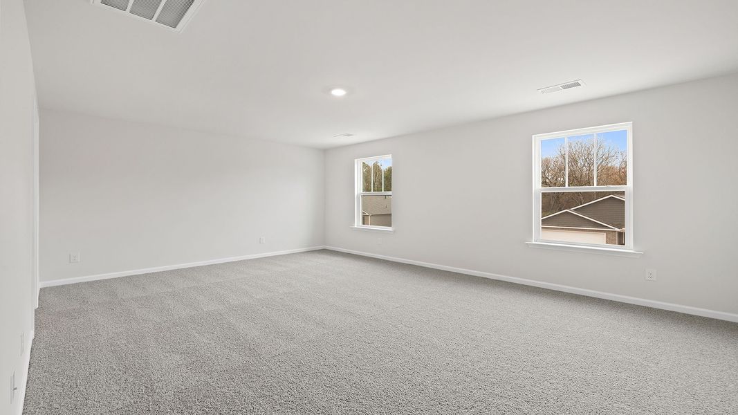 Spacious, unfurnished interior of a new home in Cedar Gap, Fountain Inn (Image 28).