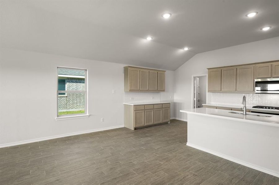 733 Scarlet Sage- Dining-1 733 Scarlet Sage- Dining-1