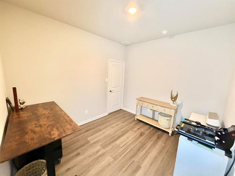 Spacious, unfurnished interior of a new home in Lakehaven - Spring Series, Farmersville (Image 12).