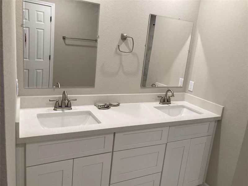 Image 22 of a home in Raburn Reserve 50s.