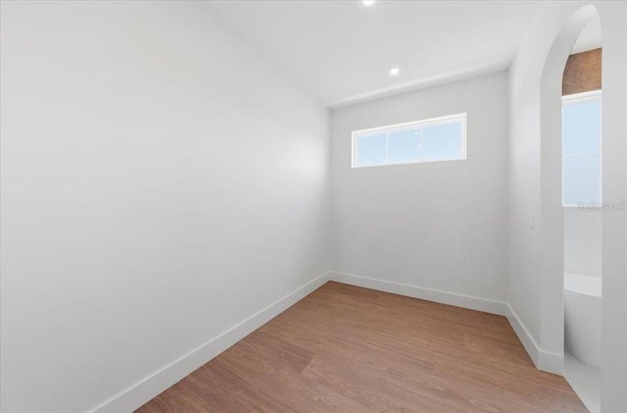 Spacious, unfurnished interior of a new home in , St. Petersburg (Image 22). Spacious, unfurnished interior of a new home in , St. Petersburg (Image 22).