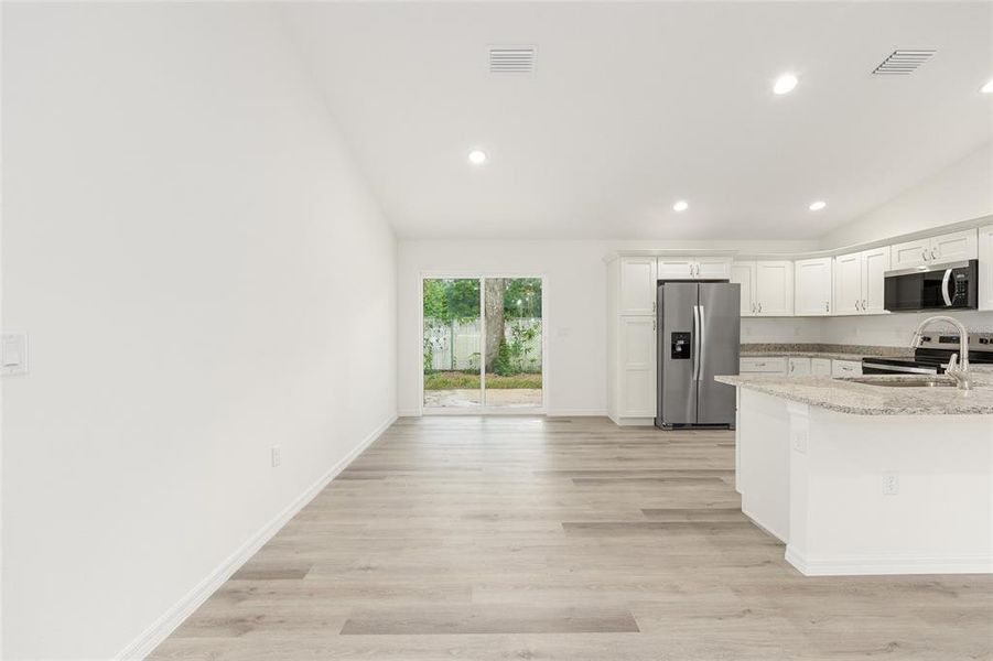 Spacious, unfurnished interior of a new home in , Ocala (Image 48).