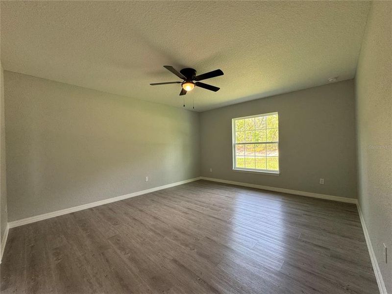 Spacious, unfurnished interior of a new home in , Ocala (Image 18).